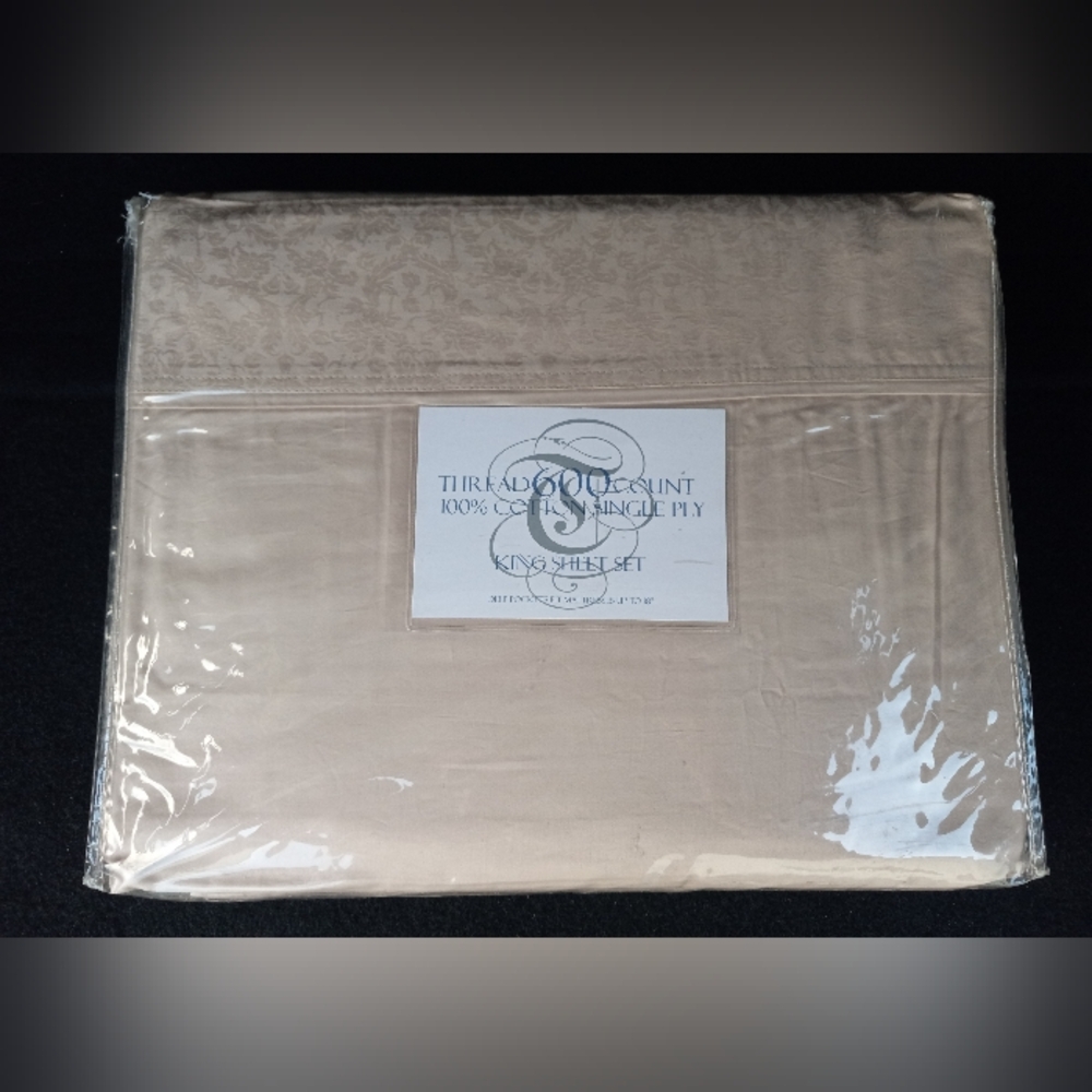 King sheet set. Thread 600 count 100% cotton.